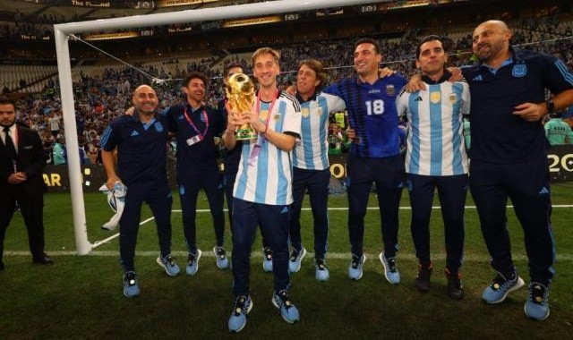 kaiyun体育-【揭秘】阿根廷如何打败“波兰穆里尼奥”？